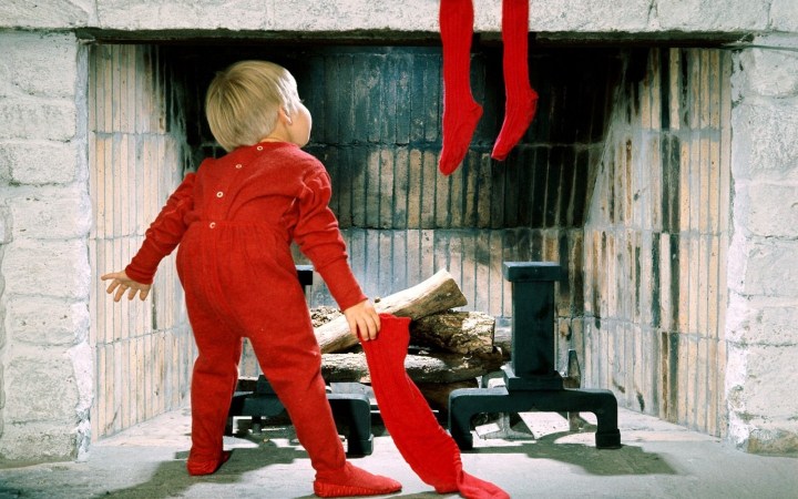 waiting-for-santa-wallpapers_31827_1440x900