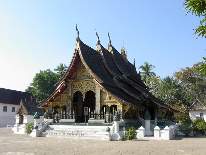 Wat_Xieng_Thong_(Luang_Prabang,_Laos)