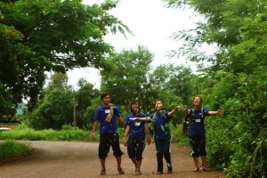 1917199_159542422850_8103024_n