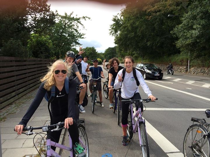 cả đoàn lên đường 