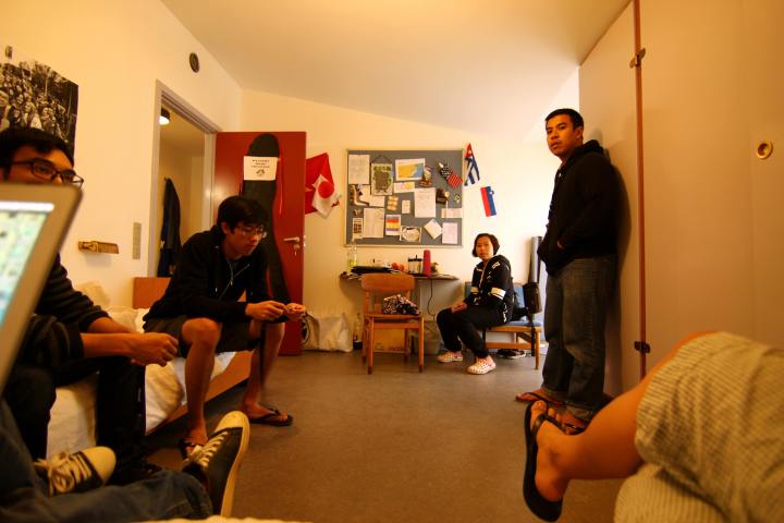 Một góc phòng của tôi khi các bạn ghé chơi 