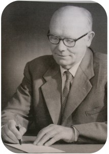 Peter-Manniche-trimmed-214x300