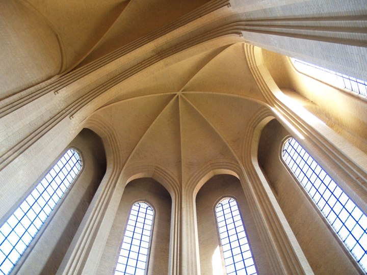 grundtvigs-church-peder-vilhelm-jensen-klint-15